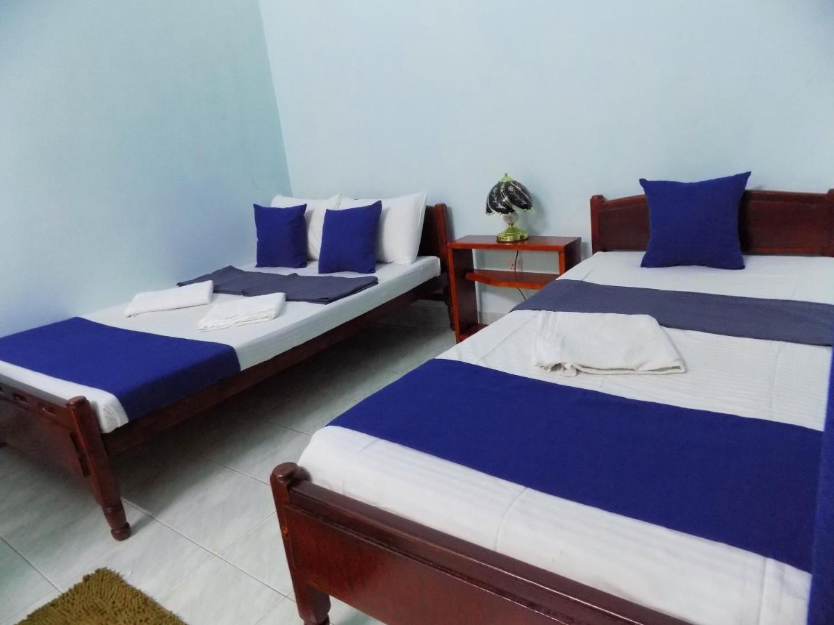 Coco Home Negombo Esterno foto