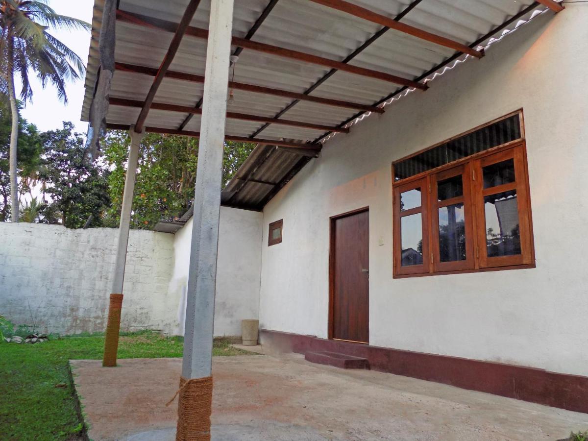 Coco Home Negombo Esterno foto