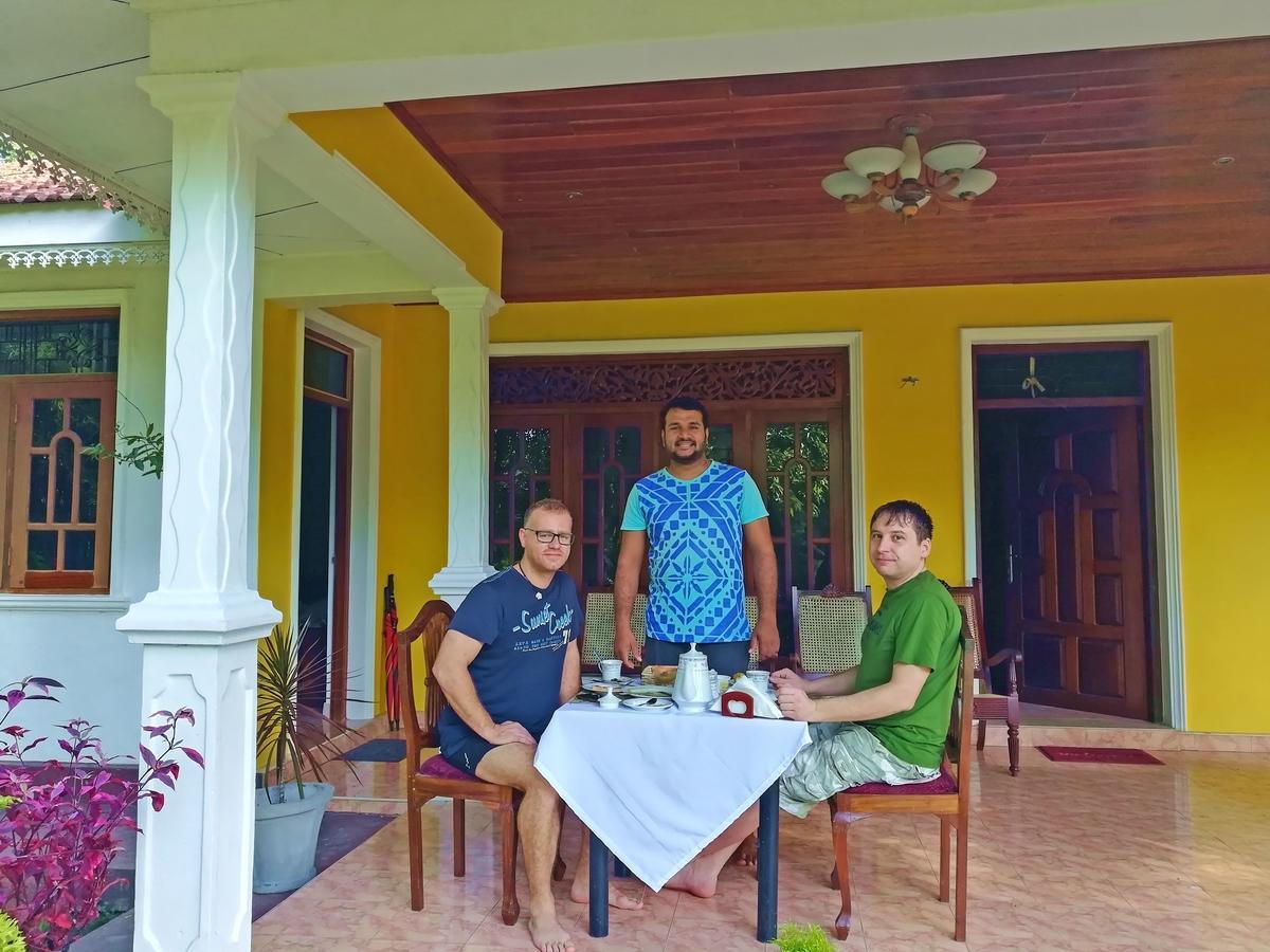 Coco Home Negombo Esterno foto